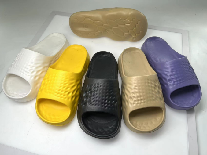 New slippersشبشب جديد
