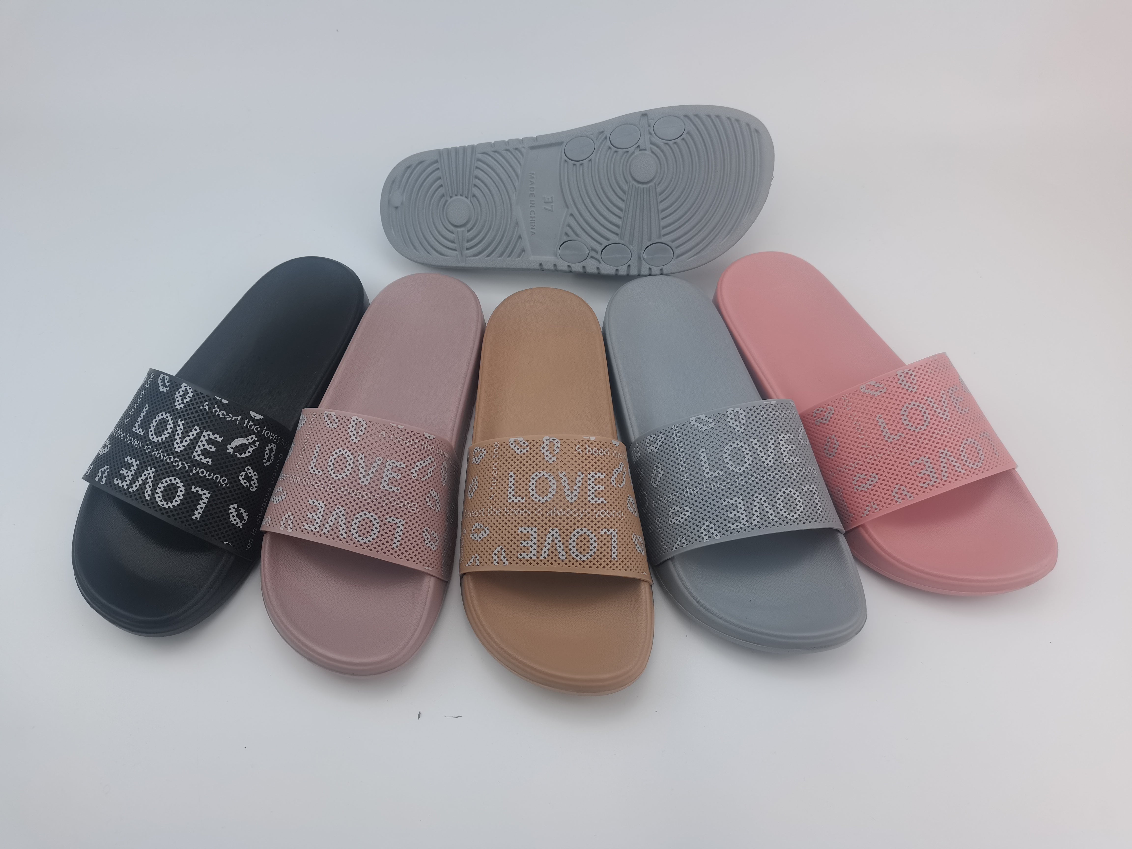 New slippersشبشب جديد