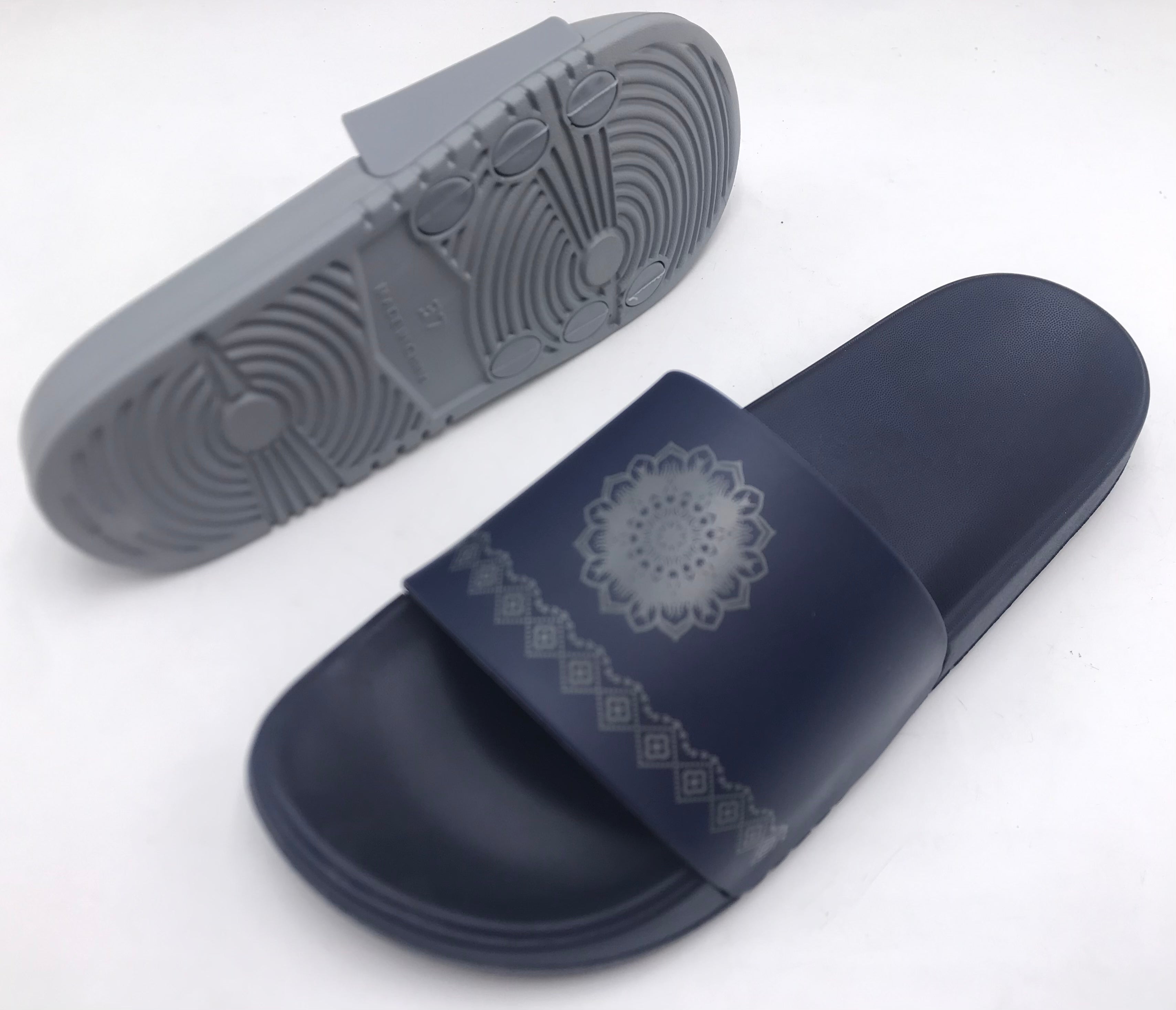 New slippersشبشب جديد