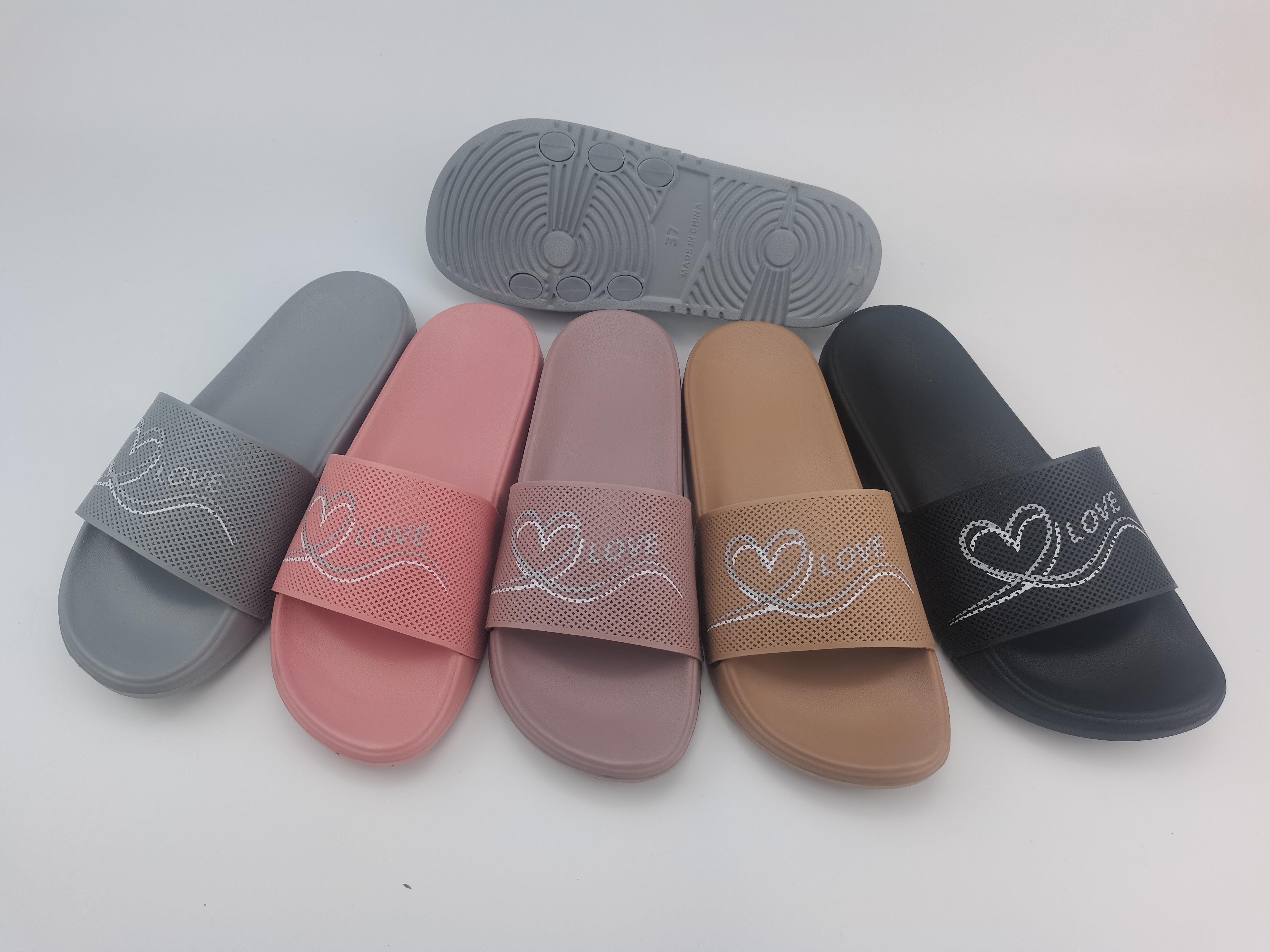 New slippersشبشب جديد