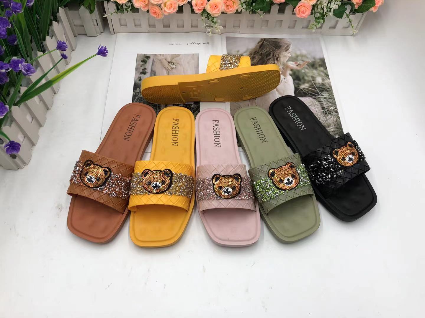2021/4/14-4 New slippers  موديلات الشحاطات   الجديد على تاريخ