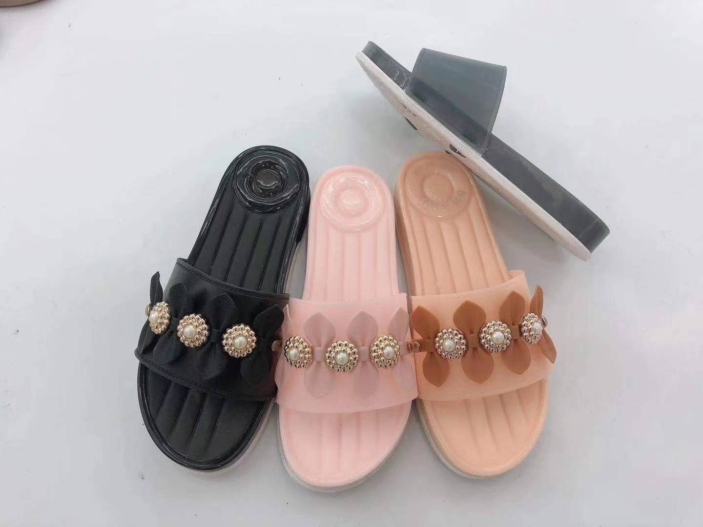 2021/4/11 New slippers  موديلات الشحاطات   الجديد على تاريخ