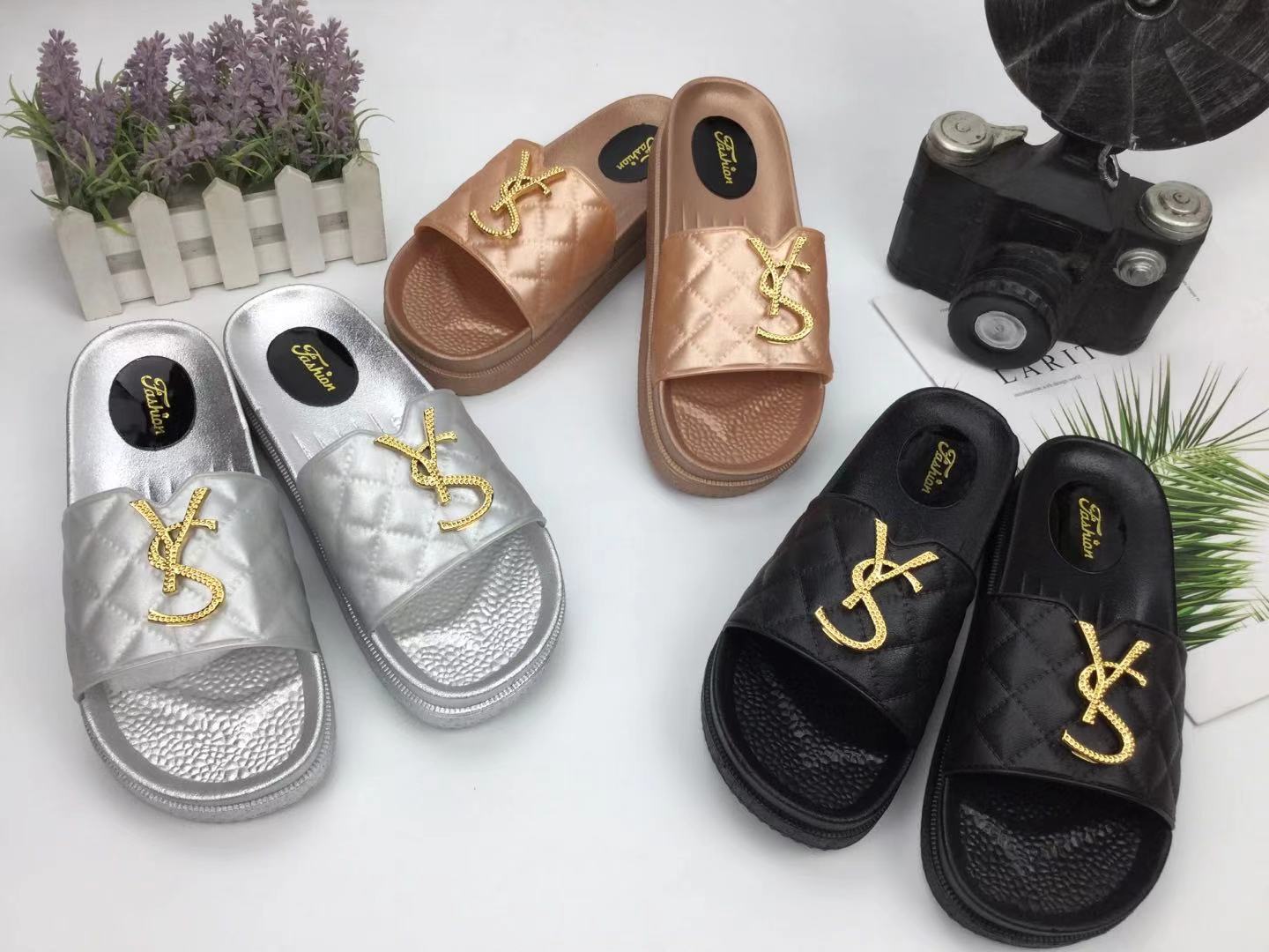 2021/4/9 New slippers        (موديلات الشحاطات   الجديد على تاريخ 2021/4/9  (شبشب نسائي بكعب عالي