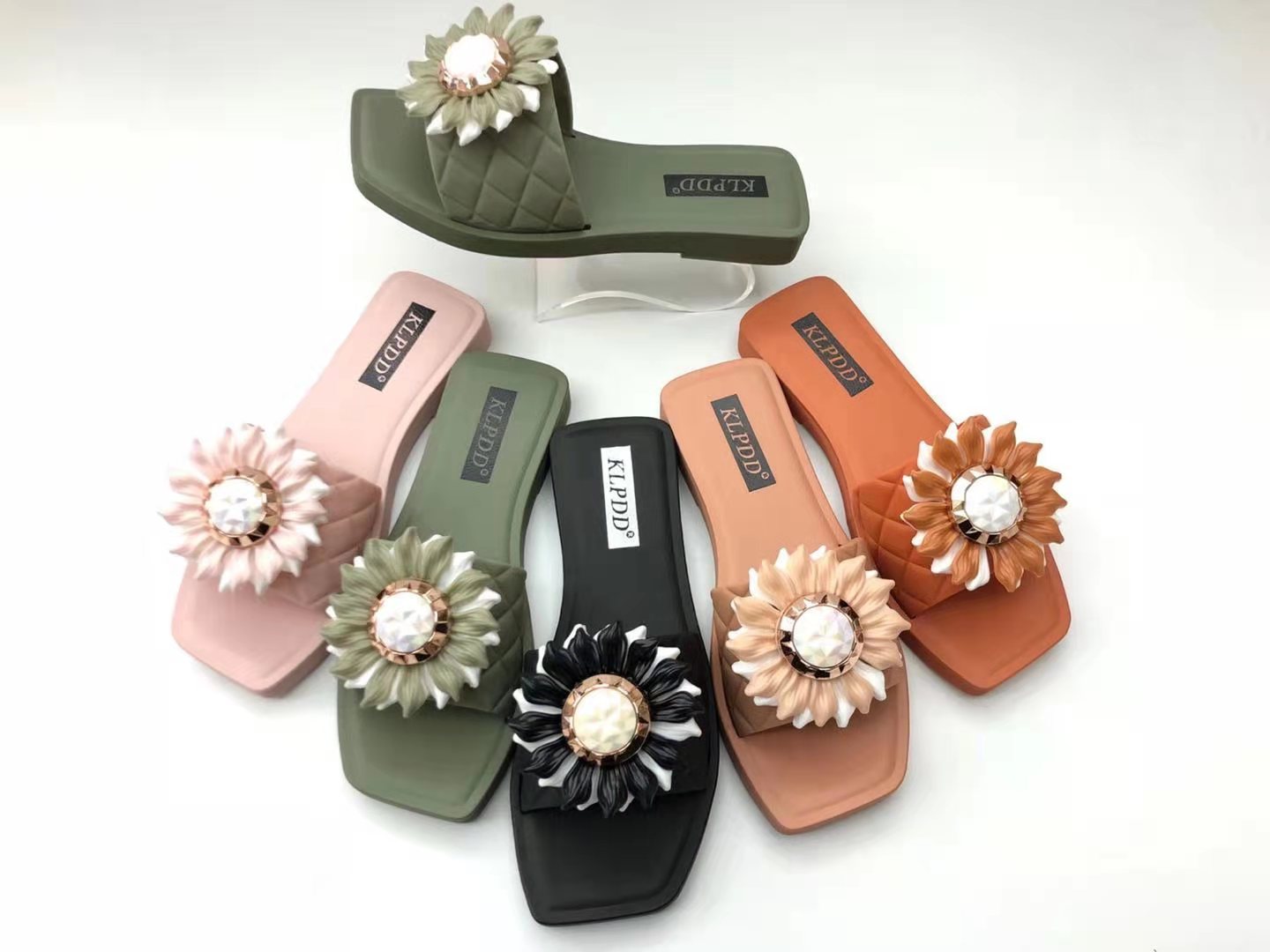 2021/4/21 New slippers  موديلات الشحاطات   الجديد على تاريخ