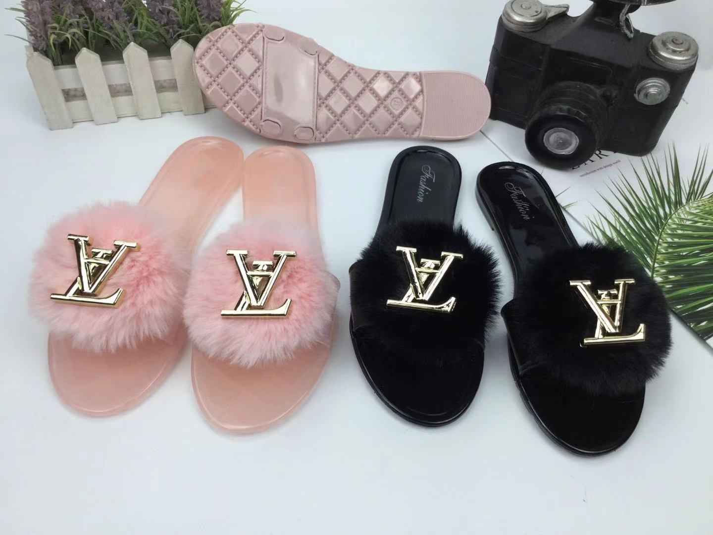 2021/4/5 New slippersموديلات الشحاطات   الجديد على تاريخ