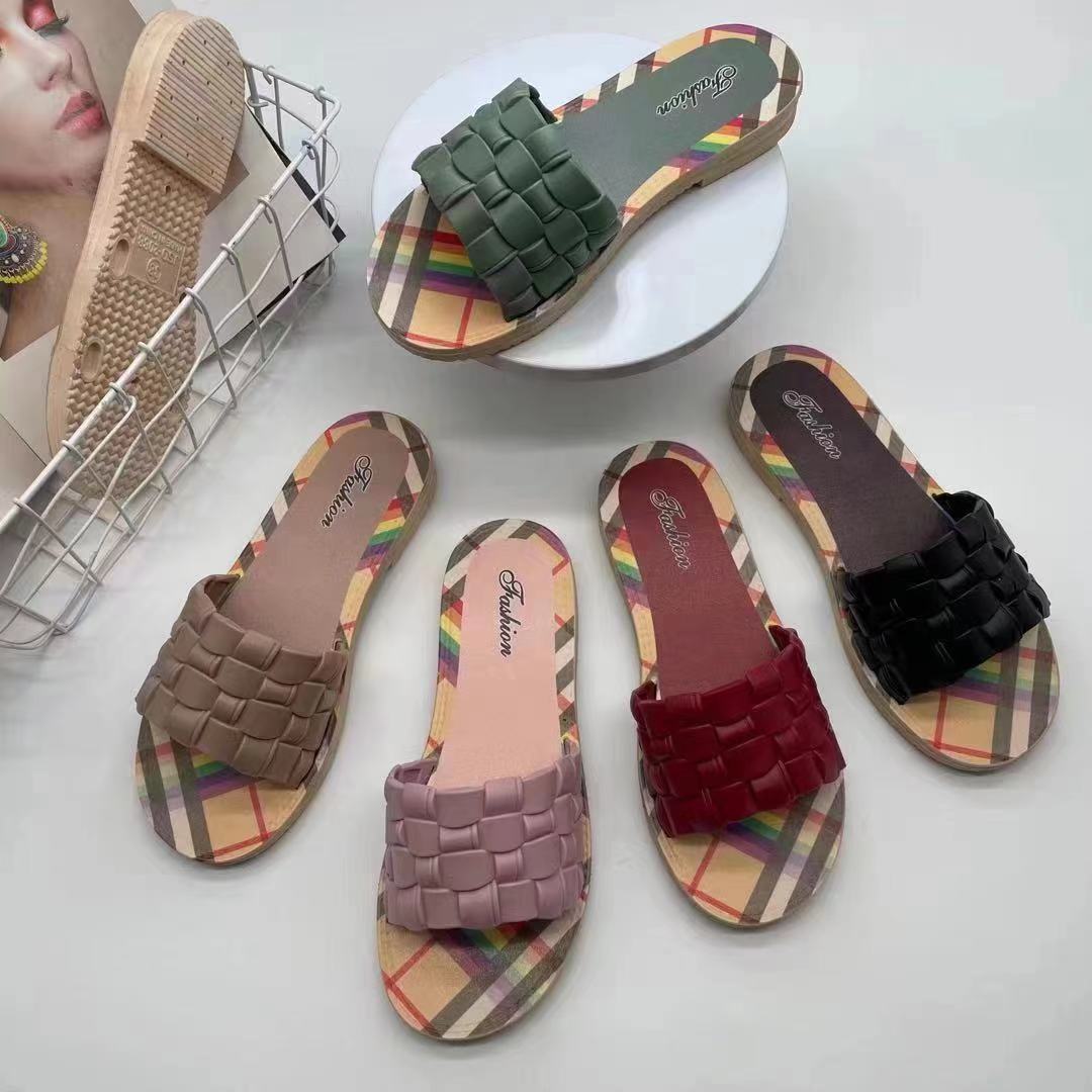 2021/4/8 New slippersموديلات الشحاطات   الجديد على تاريخ