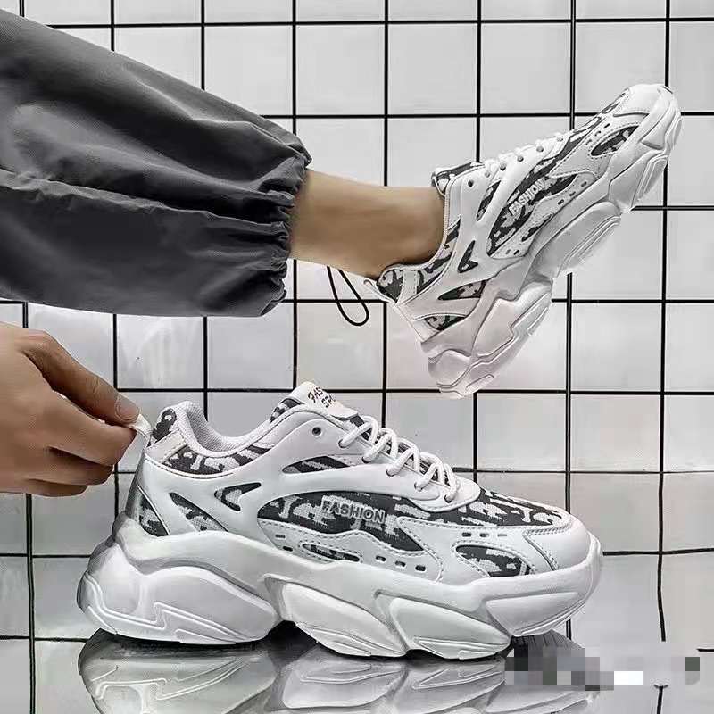 0429  أحذية الرياضية  STOCK(39-44)