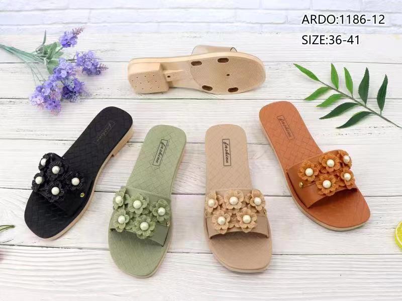 2021/4/15-2 New slippers  موديلات الشحاطات   الجديد على تاريخ