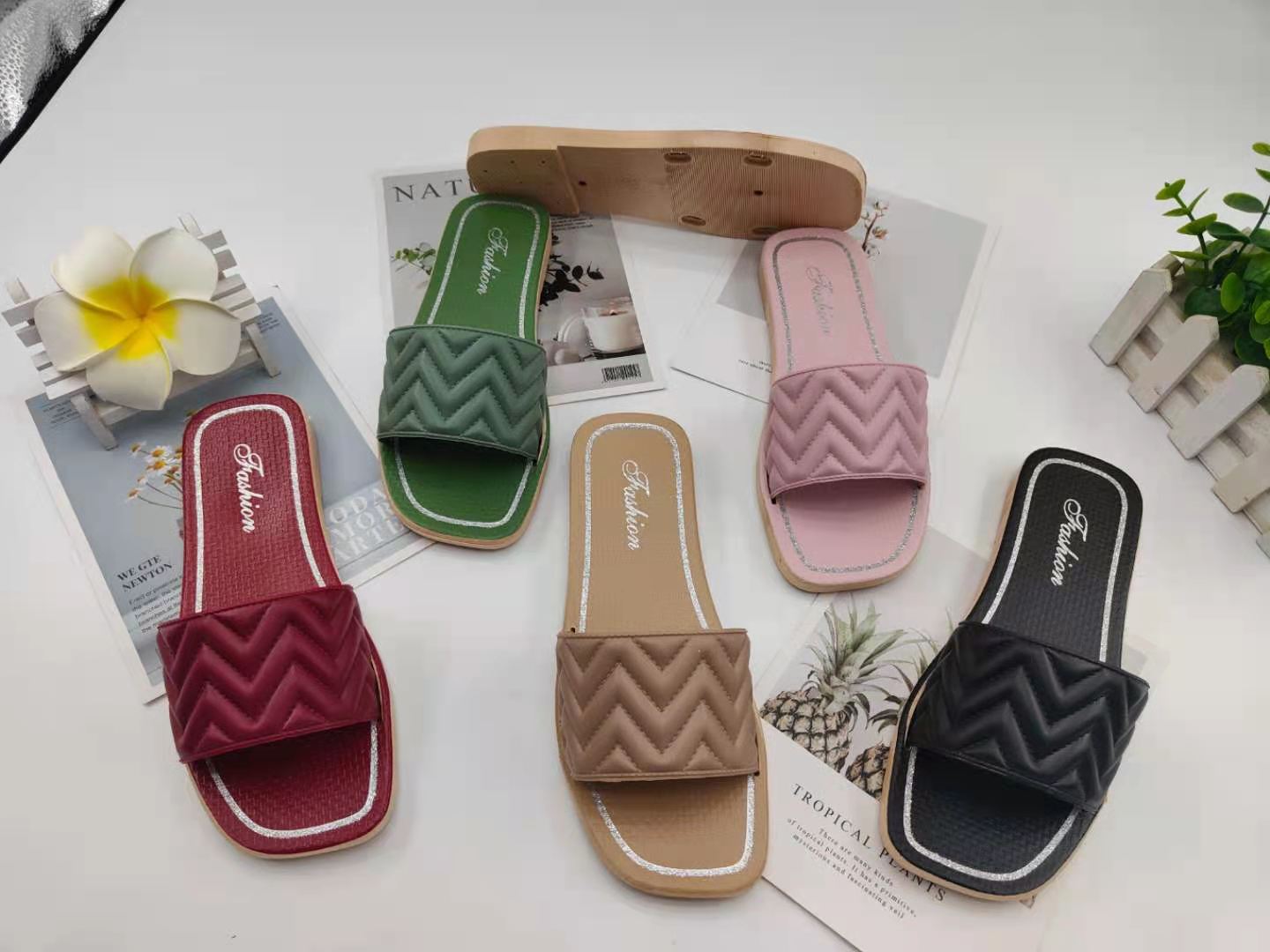 2021/4/14-2 New slippers  موديلات الشحاطات   الجديد على تاريخ