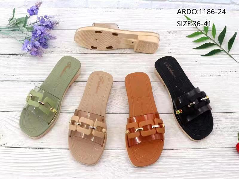 2021/4/15-2 New slippers  موديلات الشحاطات   الجديد على تاريخ