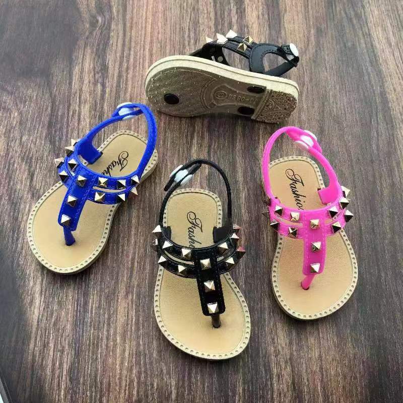 2021/4/14-3 New slippers  موديلات الشحاطات   الجديد على تاريخ