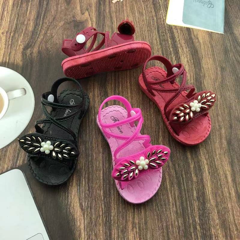 2021/4/14-3 New slippers  موديلات الشحاطات   الجديد على تاريخ