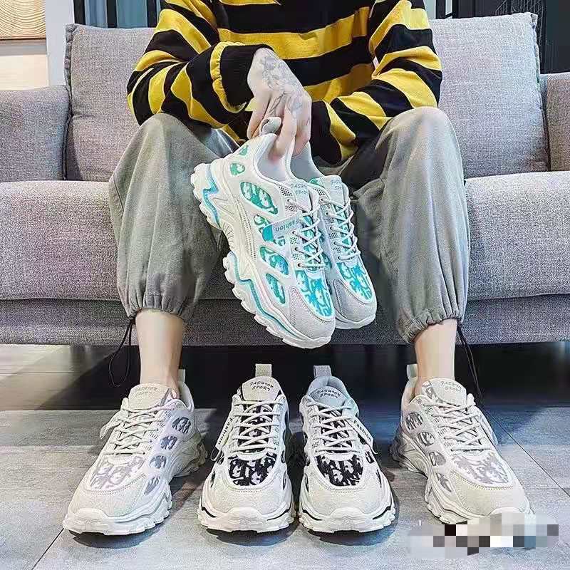 0429-1  أحذية الرياضية  STOCK(39-44)
