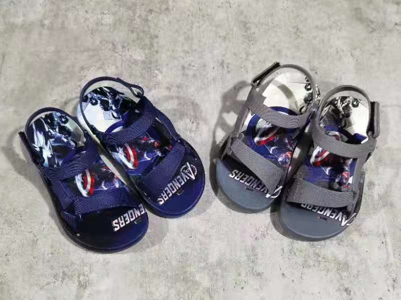 2021/4/26-1 (أحذية الأطفال ) New slippers  موديلات الشحاطات   الجديد على تاريخ