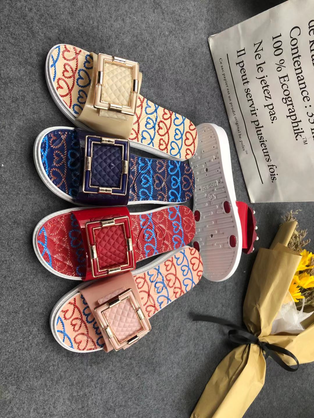 2021/4/7 New slippersموديلات الشحاطات   الجديد على تاريخ