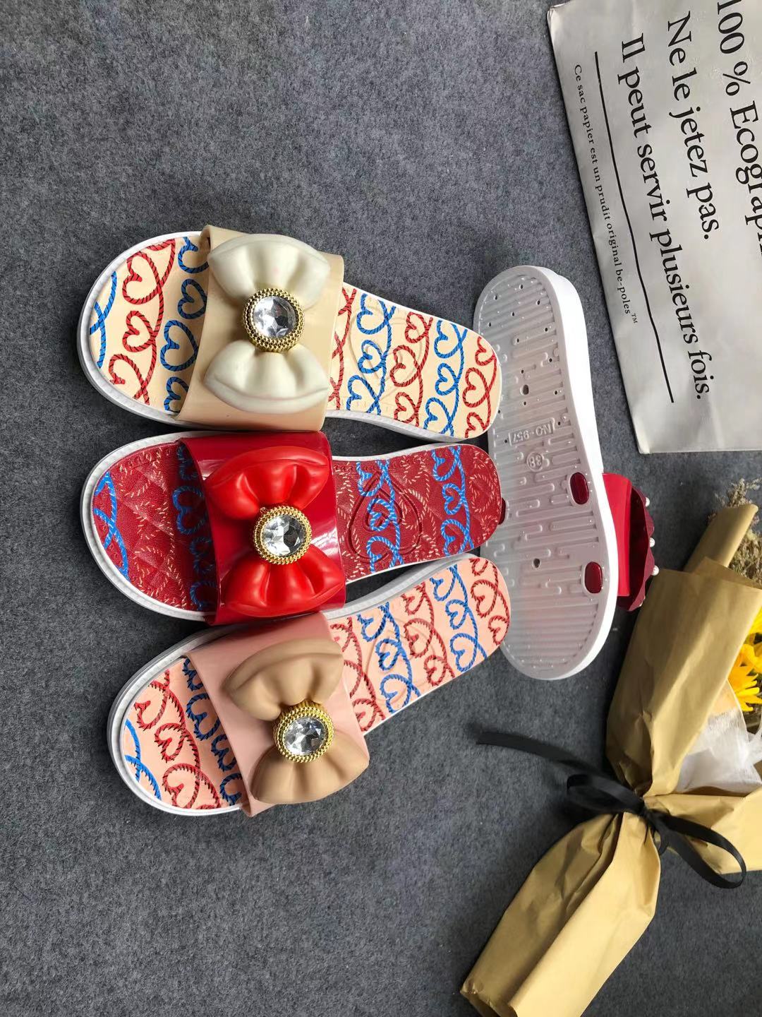 2021/4/7 New slippersموديلات الشحاطات   الجديد على تاريخ